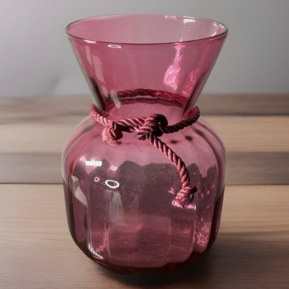 Pilgrim Glass Cranberry Sac Vase Optic Ribbed Smooth Lip